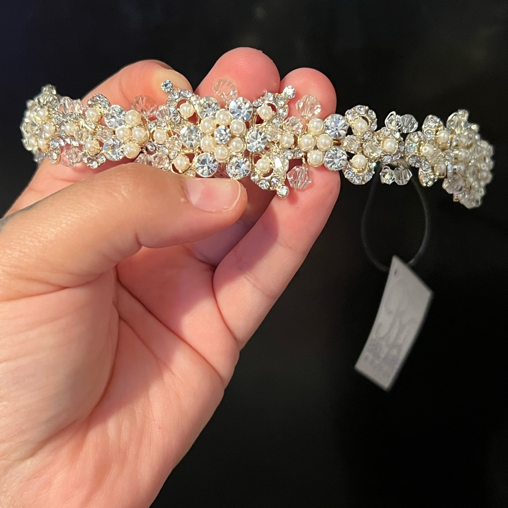 Bride Headpiece New with tag